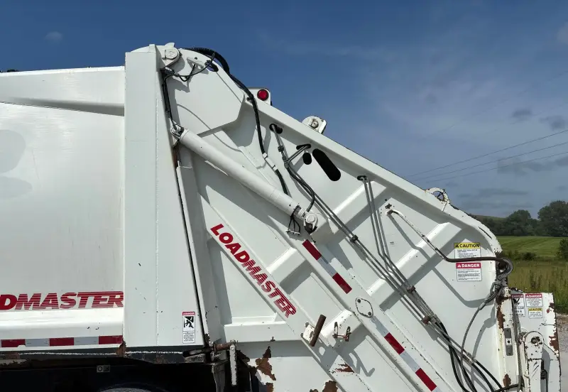 2018 Peterbilt 337 photo 47
