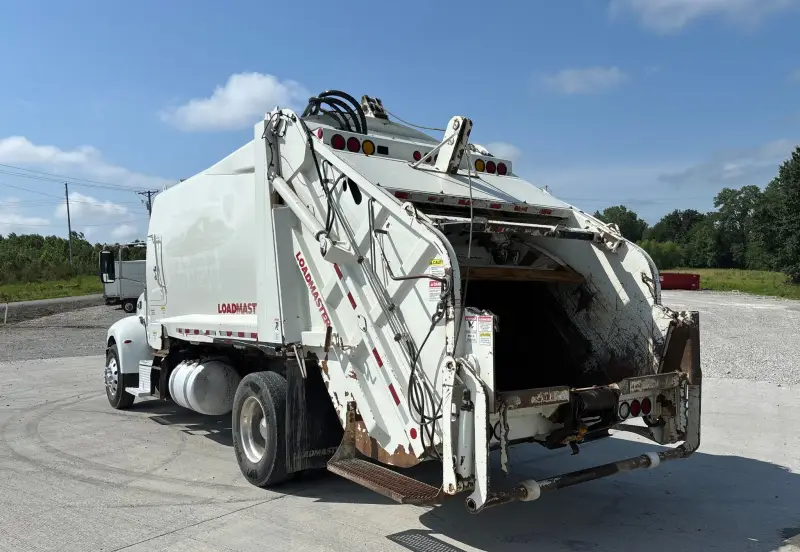2018 Peterbilt 337 photo 7