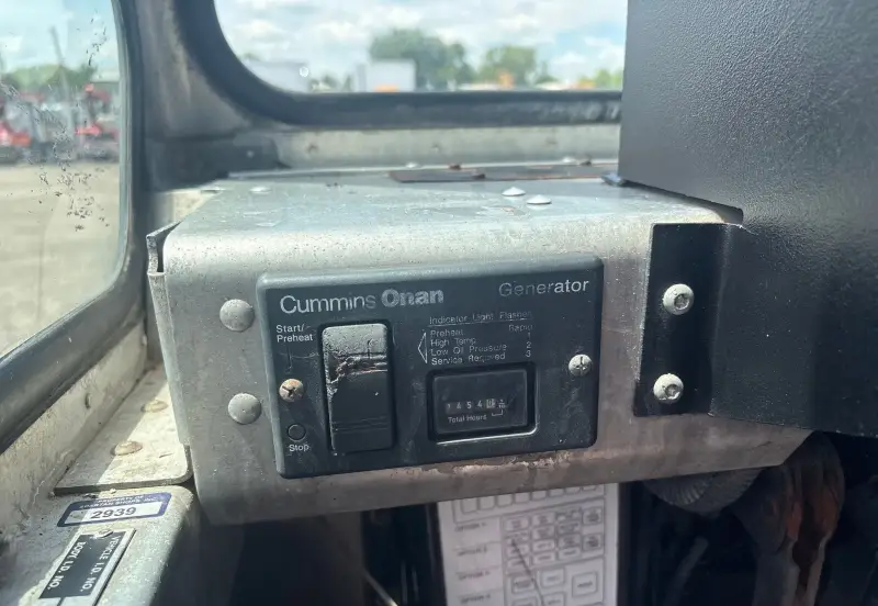2005 Freightliner MT45 photo 30