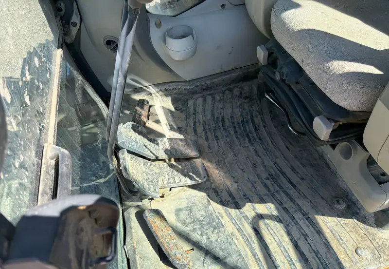 2015 John Deere 350G photo 56