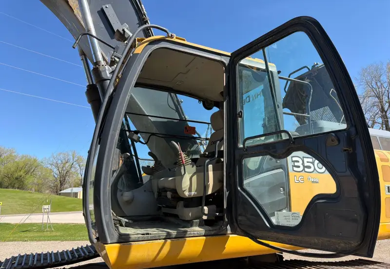 2015 John Deere 350G photo 55