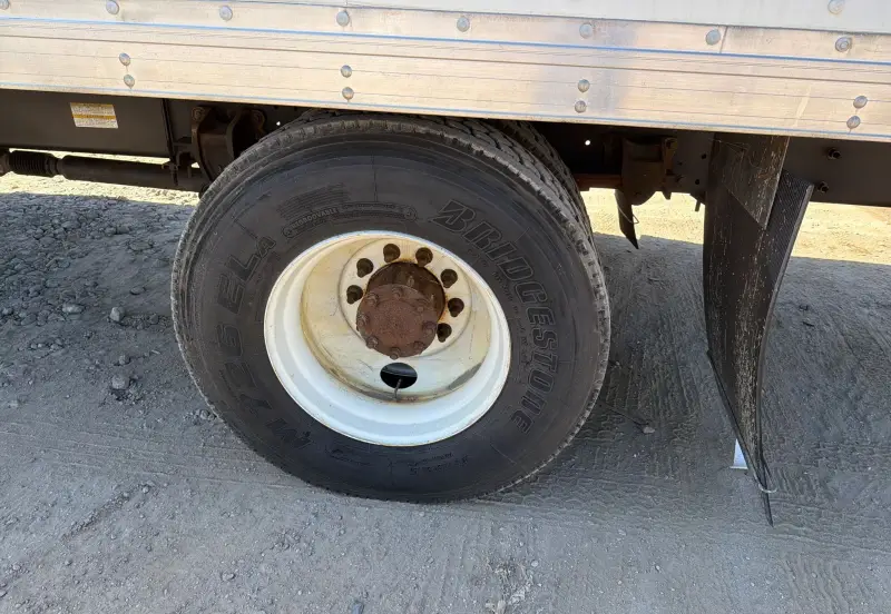2020 Hino 268A photo 56