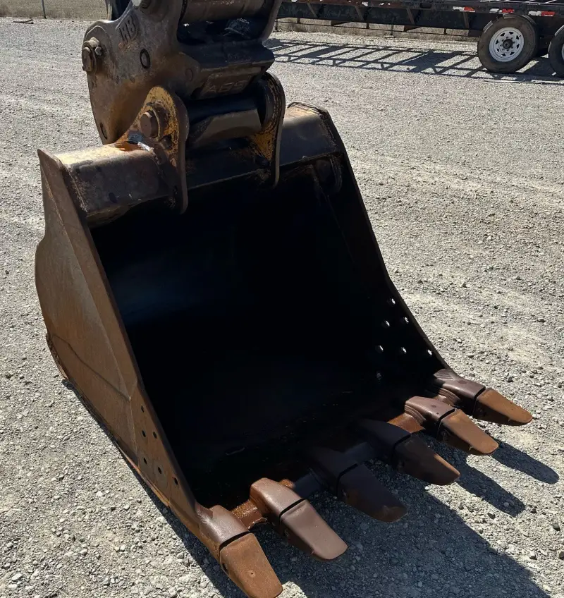 2016 John Deere 210G LC photo 24
