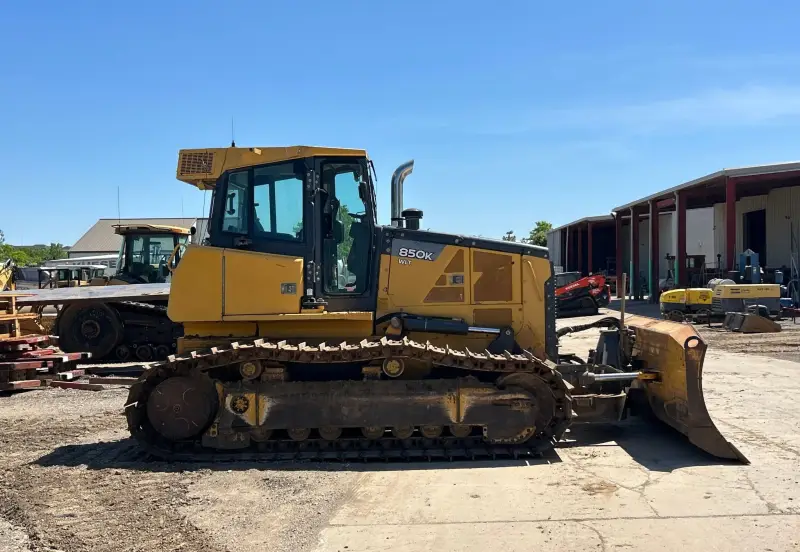 2012 John Deere 850K WLT photo 4