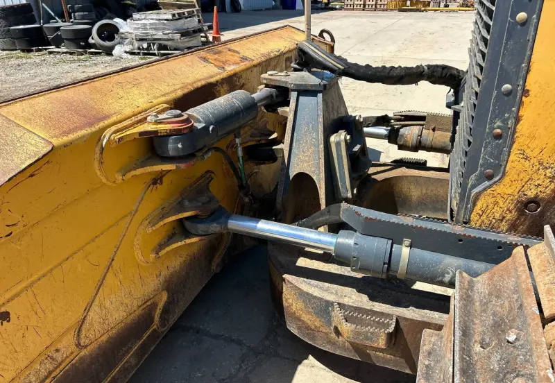 2012 John Deere 850K WLT photo 15