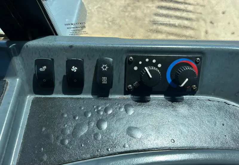 2012 John Deere 850K WLT photo 44