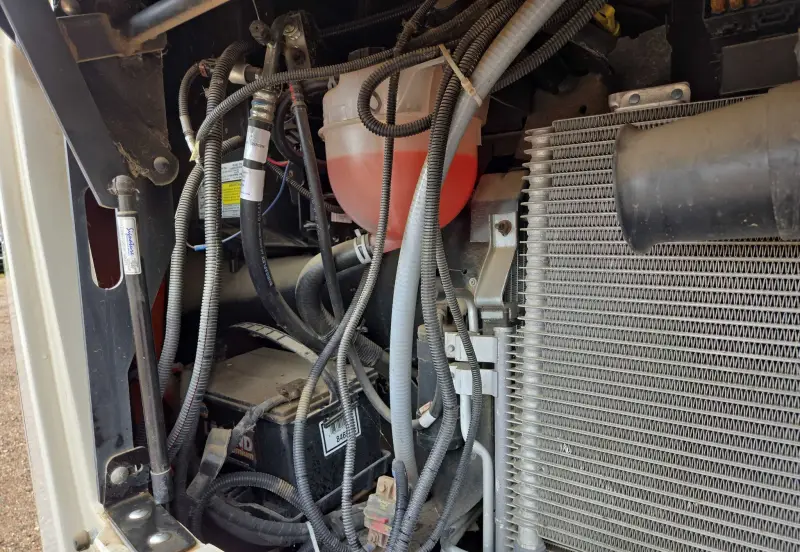 2017 Thor Motor Coach Stripped photo 104