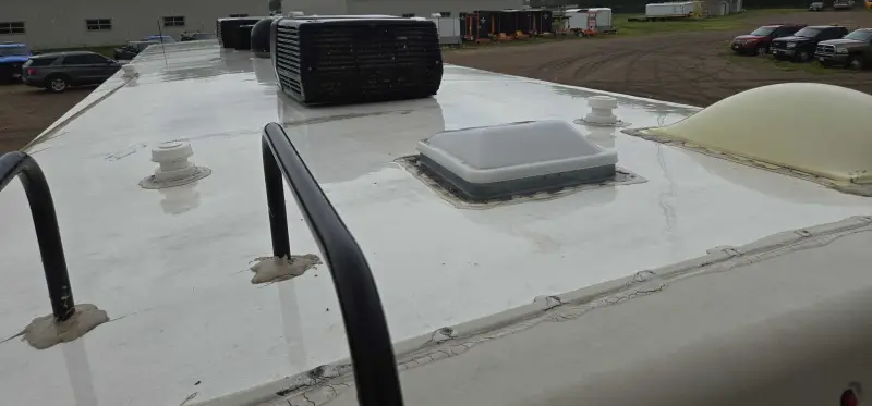 2017 Thor Motor Coach Stripped photo 48