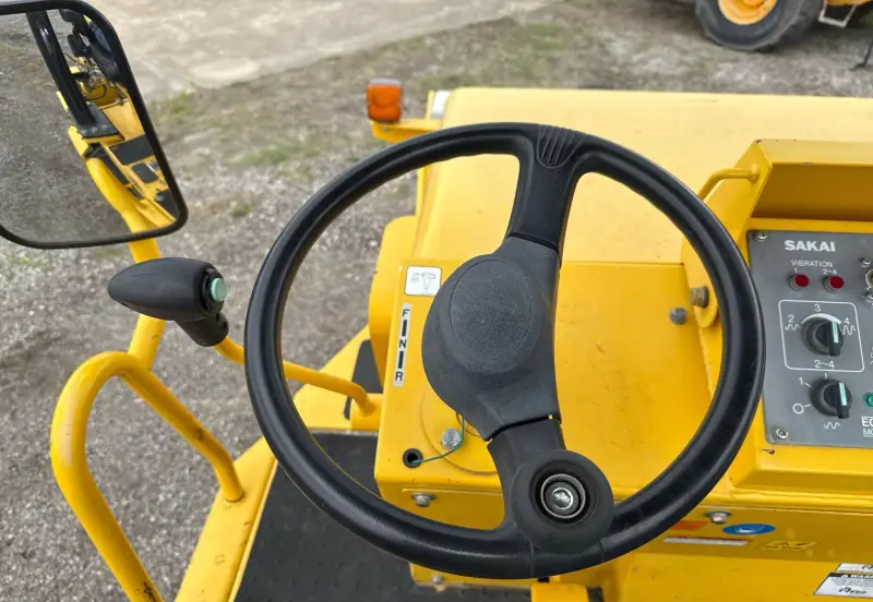 2017 Sakai GW751 photo 27