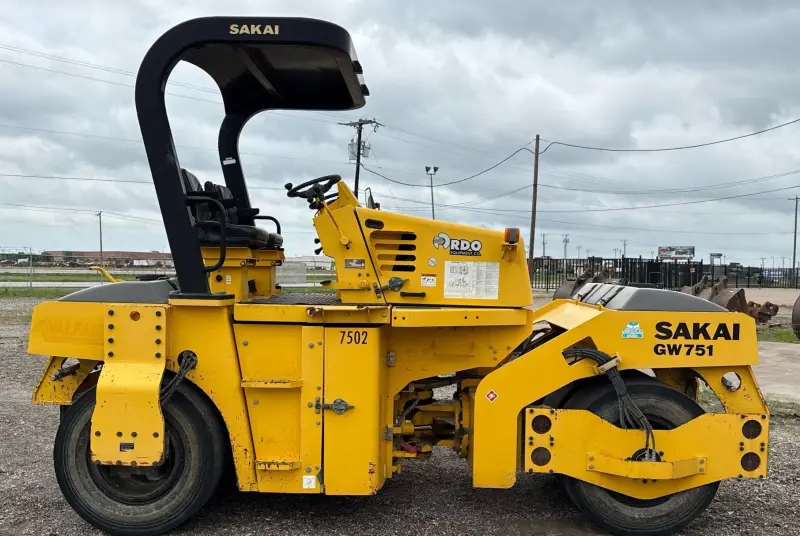 2017 Sakai GW751 photo 4