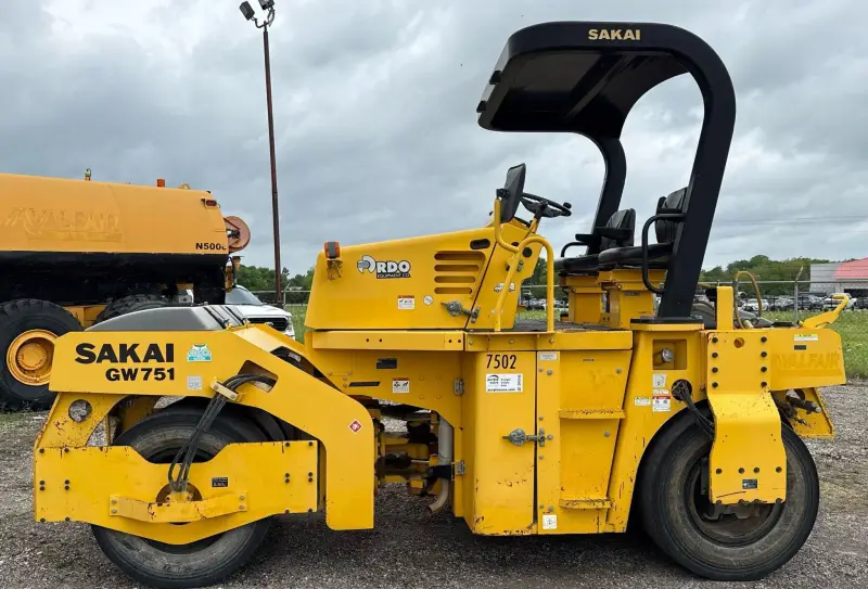 2017 Sakai GW751 photo 8
