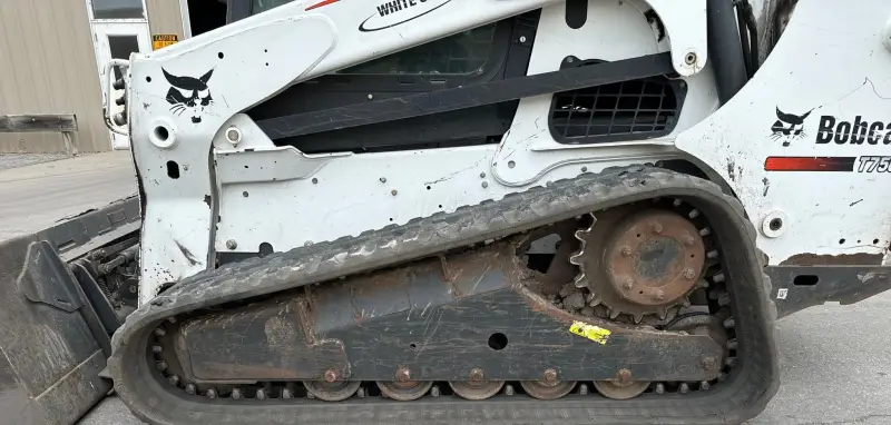 2011 Bobcat T750 photo 35