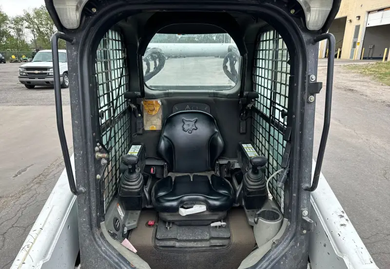 2011 Bobcat T750 photo 21