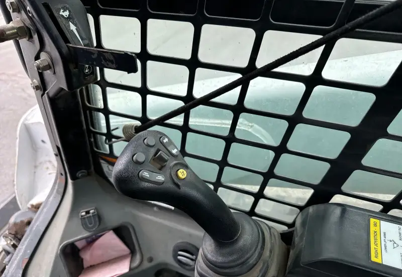 2011 Bobcat T750 photo 24