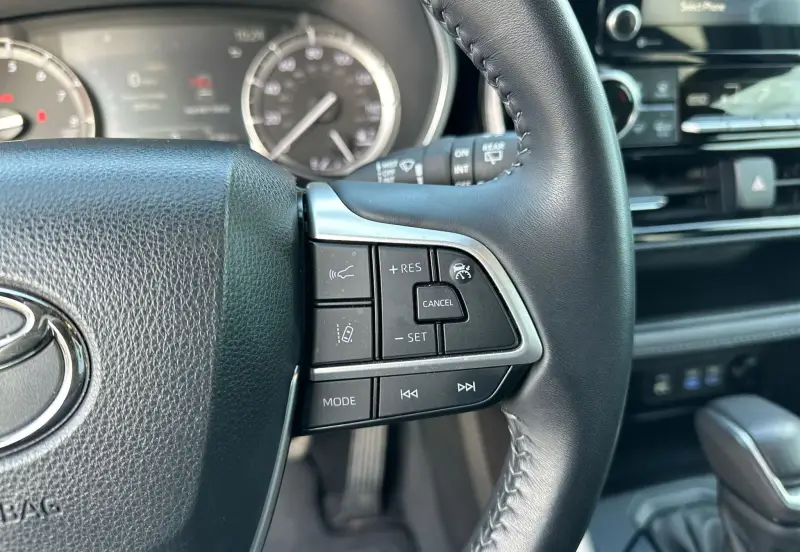 2022 Toyota Highlander photo 30