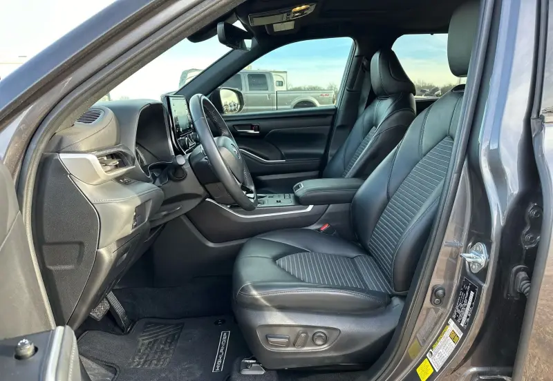 2022 Toyota Highlander photo 22