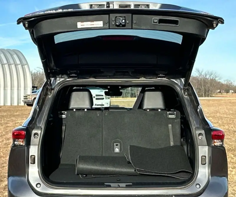 2022 Toyota Highlander photo 47