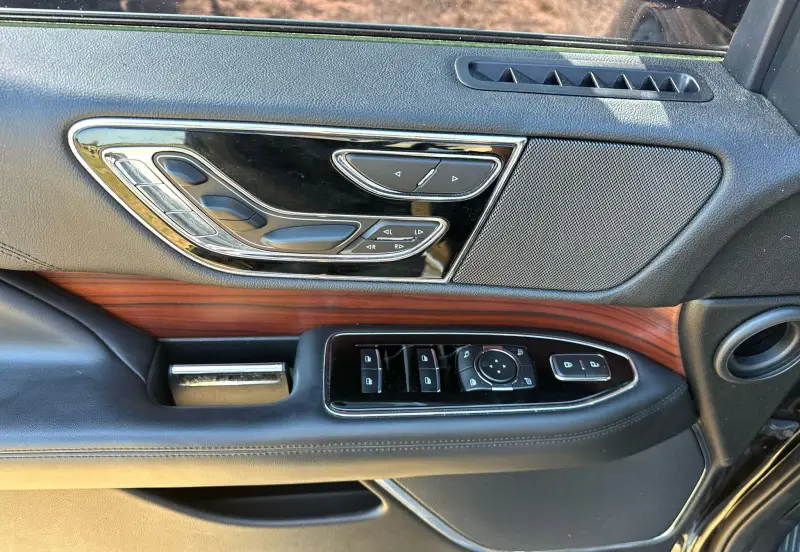 2021 Lincoln Navigator photo 18