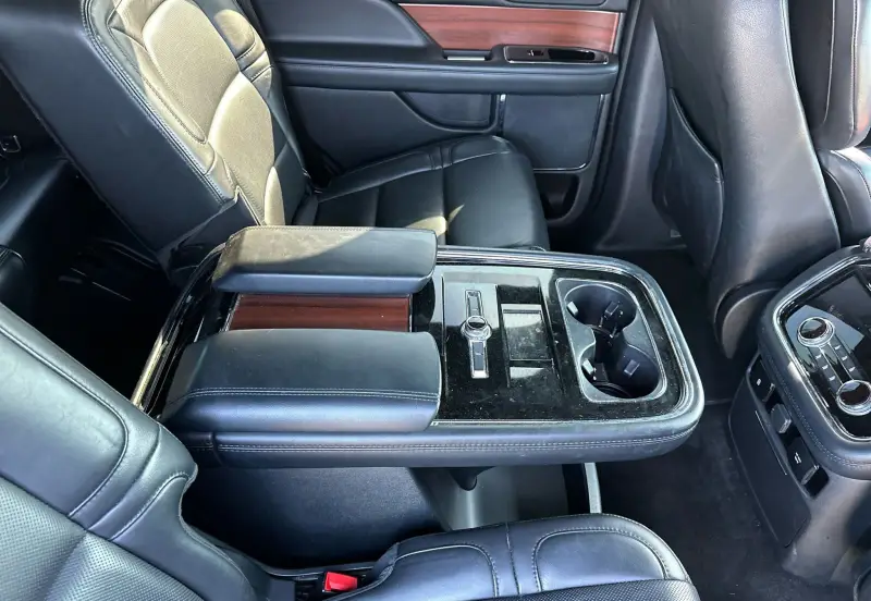2021 Lincoln Navigator photo 46
