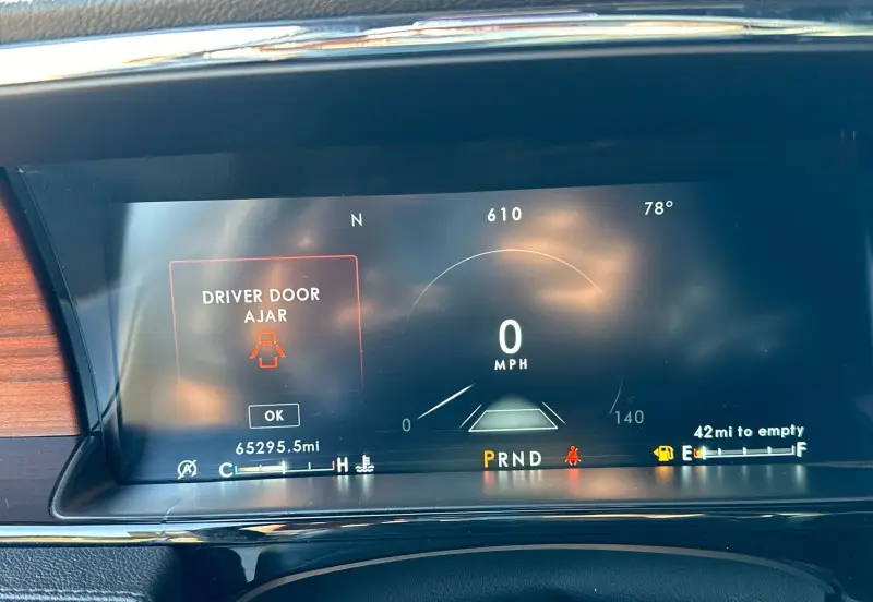 2021 Lincoln Navigator photo 28