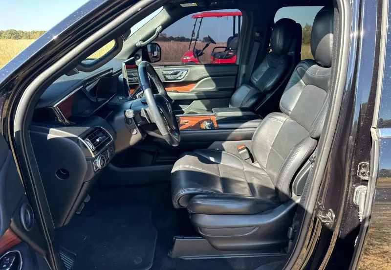 2021 Lincoln Navigator photo 19