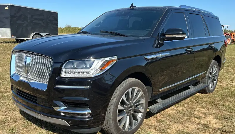 2021 Lincoln Navigator photo 1