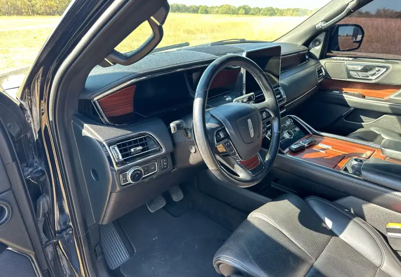 2021 Lincoln Navigator photo 20