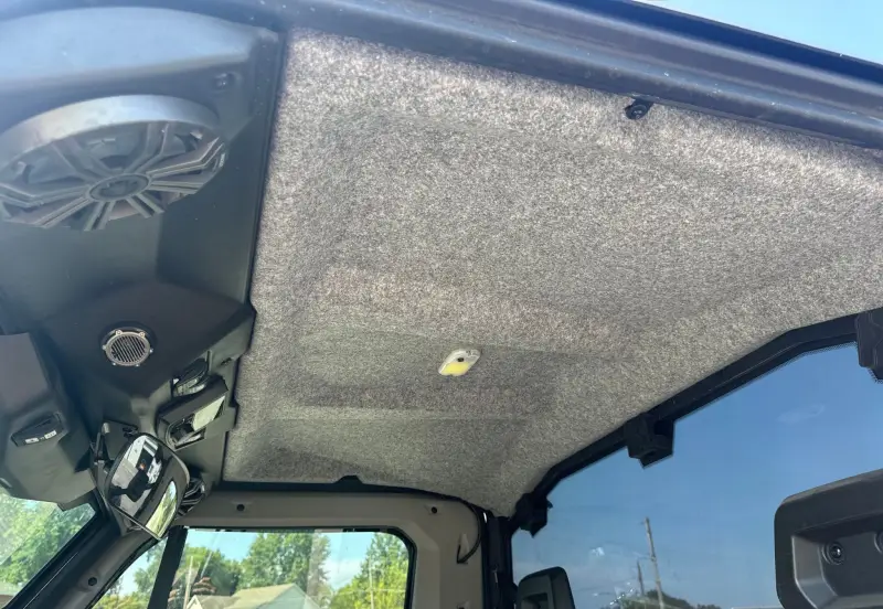 2019 Can-Am Defender photo 50