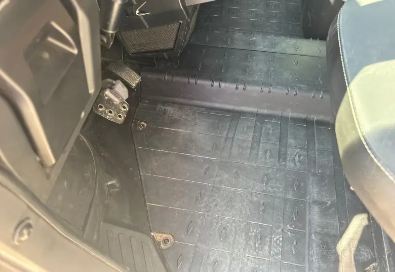 2019 Can-Am Defender photo 49