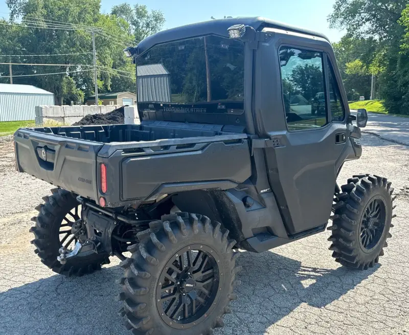 2019 Can-Am Defender photo 5