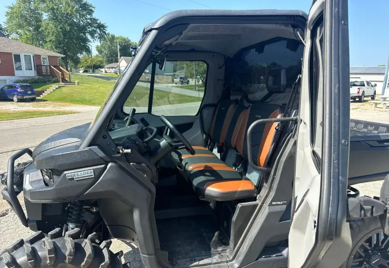 2019 Can-Am Defender photo 47