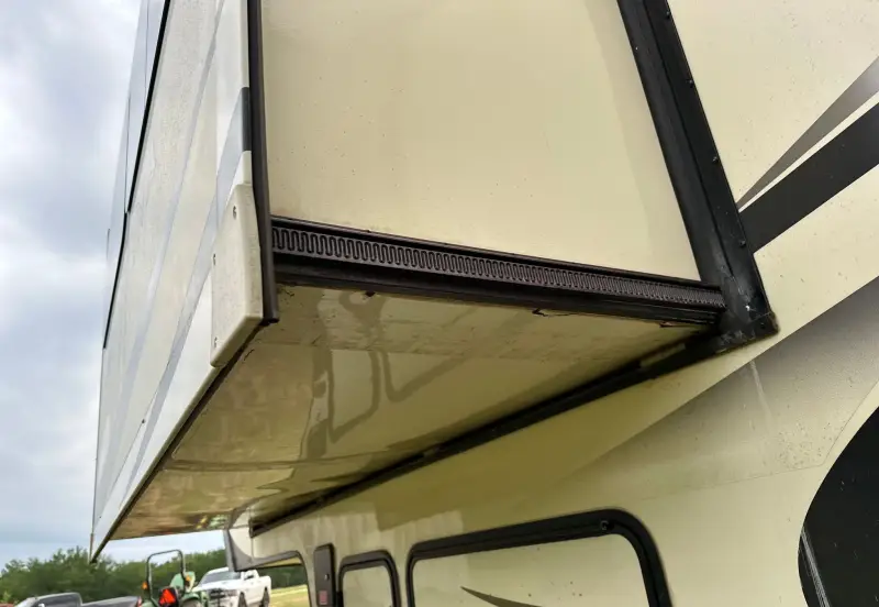 2016 Keystone Montana 3711FL photo 50