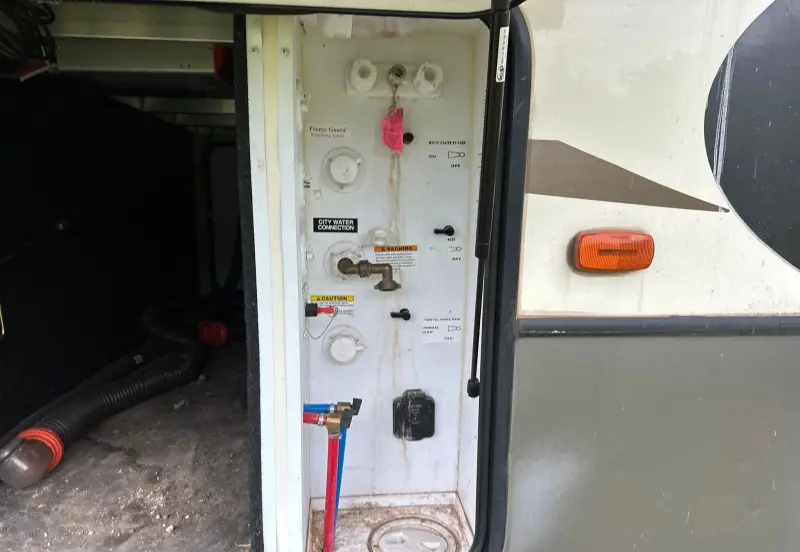 2016 Keystone Montana 3711FL photo 56