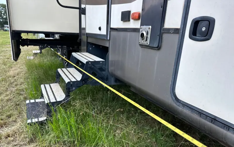 2016 Keystone Montana 3711FL photo 76
