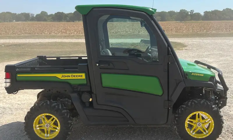 2021 John Deere XUV835R photo 4