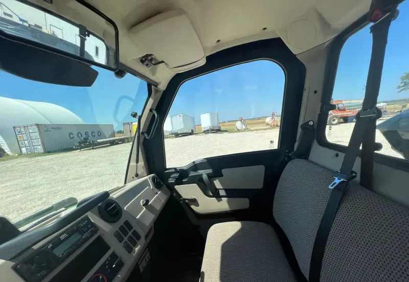 2021 John Deere XUV835R photo 16