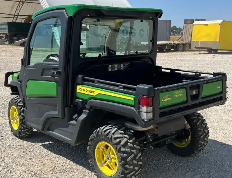 2021 John Deere XUV835R photo 7