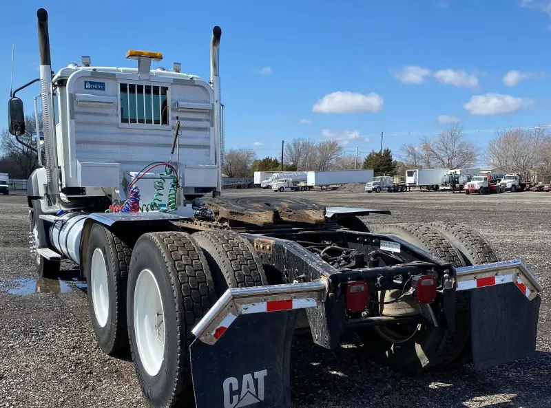 2016 Caterpillar CT660 photo 7