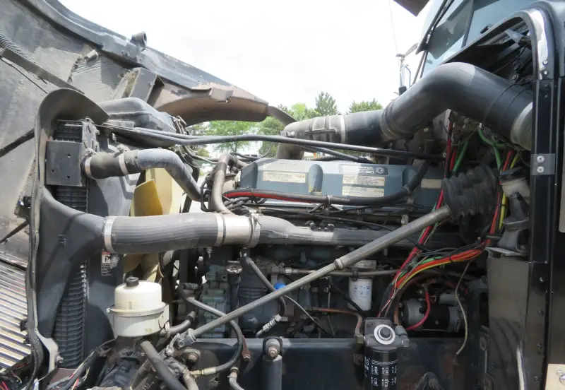 2004 Freightliner Classic 120 photo 43