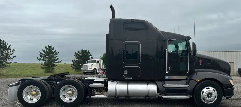 2008 Kenworth T660 photo 4