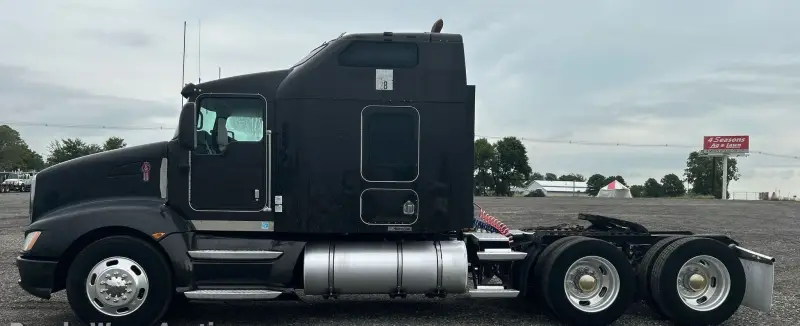 2008 Kenworth T660 photo 8