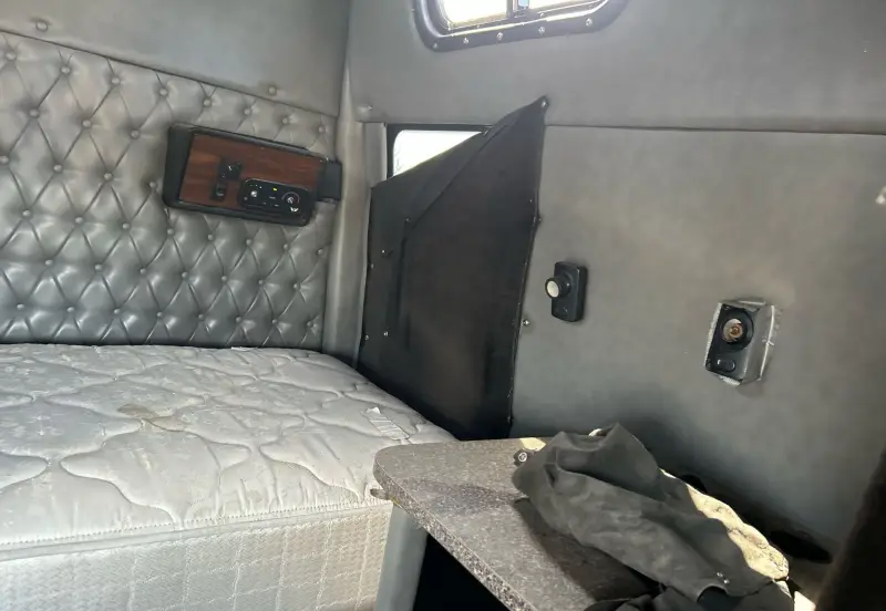 2001 Western Star 4900 photo 26