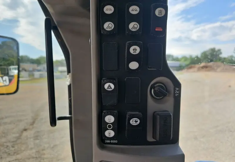 2013 Caterpillar 12M2 VHP Plus photo 38