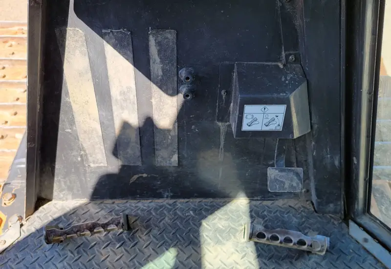 2014 Case 1650M XLT photo 14