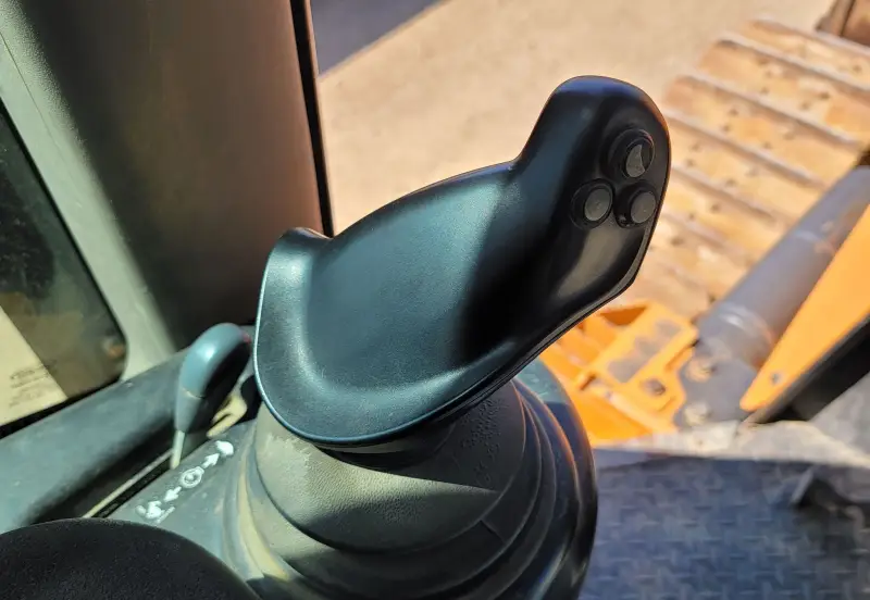 2014 Case 1650M XLT photo 17