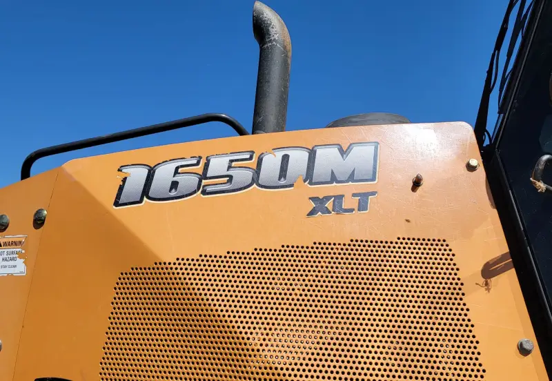2014 Case 1650M XLT photo 35