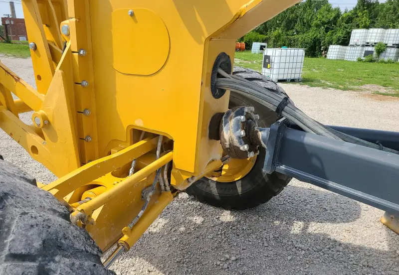 2016 John Deere 770G photo 41