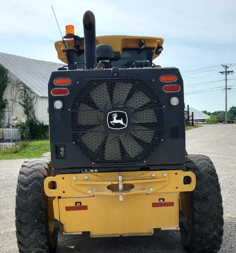 2016 John Deere 770G photo 6