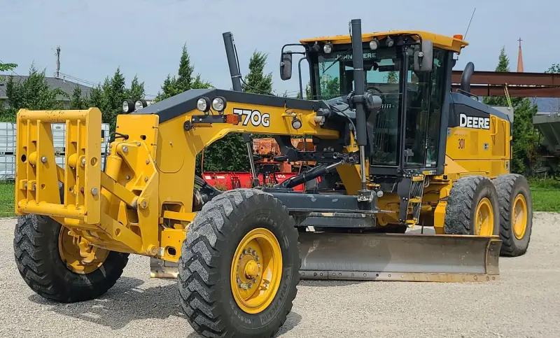 2016 John Deere 770G photo 1