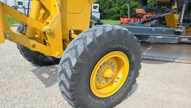 2016 John Deere 770G photo 72